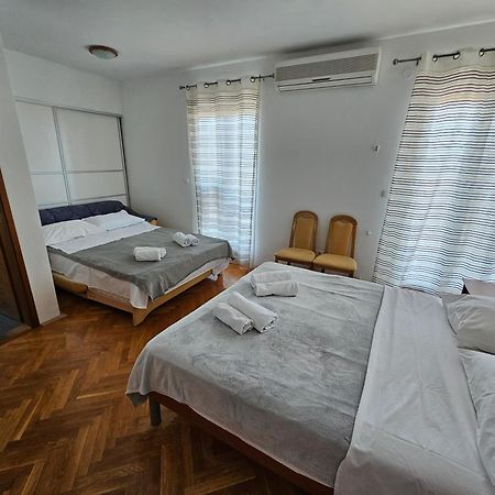 Guest House Mamut Каштела Экстерьер фото