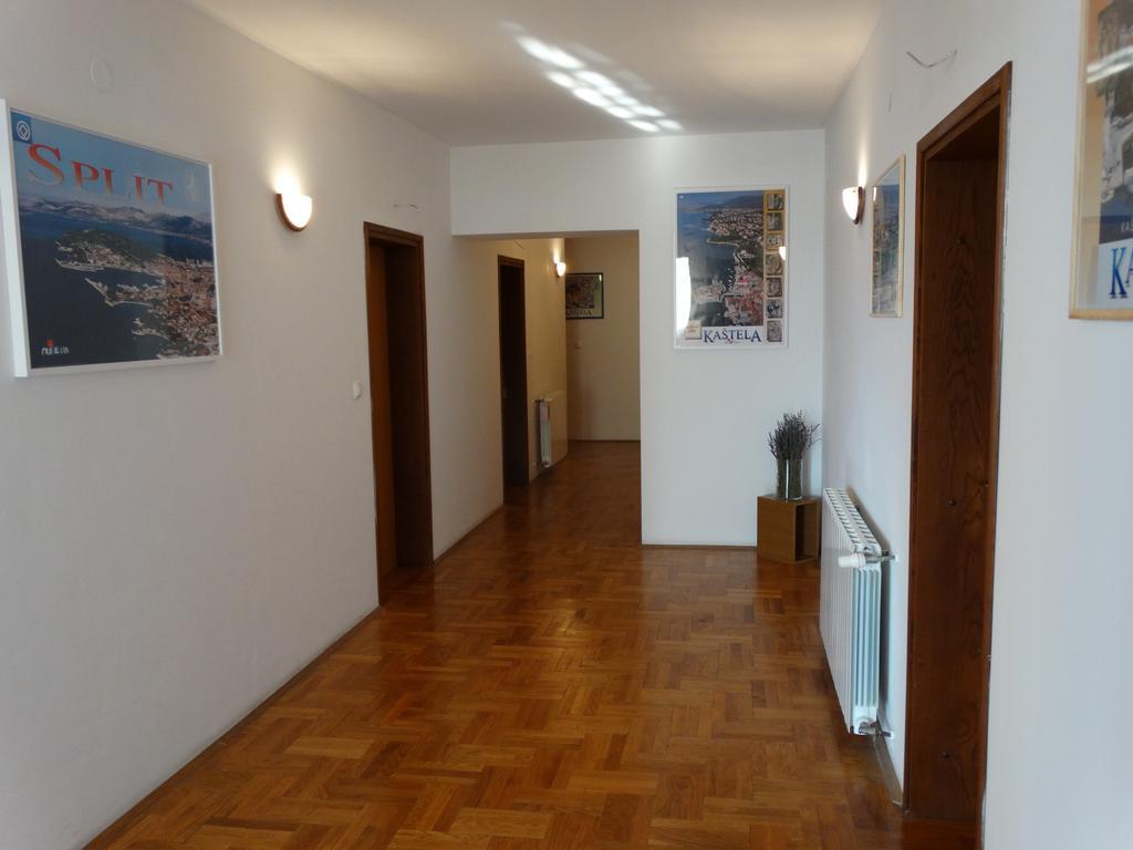 Guest House Mamut Каштела Экстерьер фото