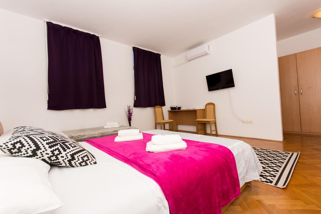 Guest House Mamut Каштела Экстерьер фото