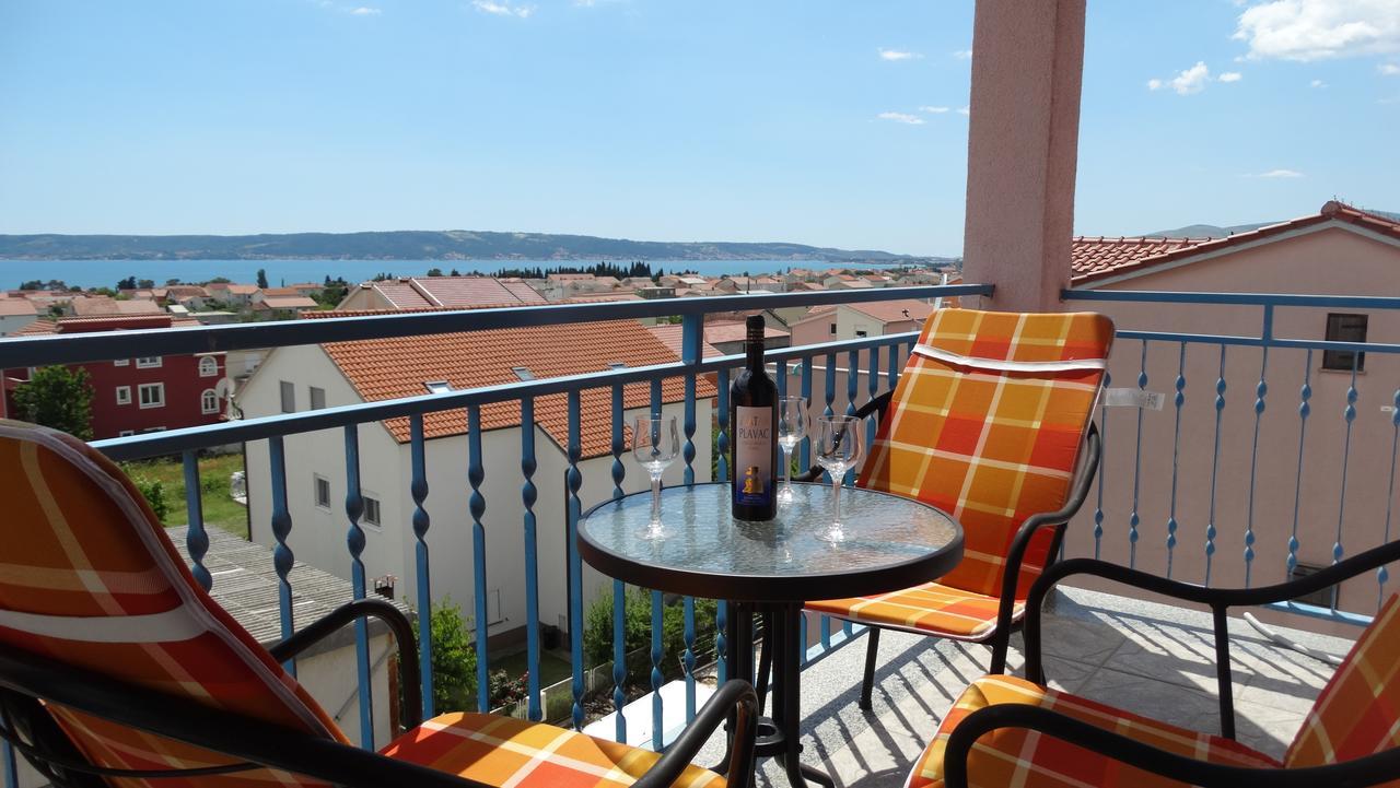 Guest House Mamut Каштела Экстерьер фото