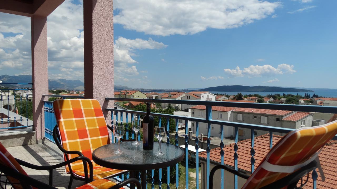 Guest House Mamut Каштела Экстерьер фото