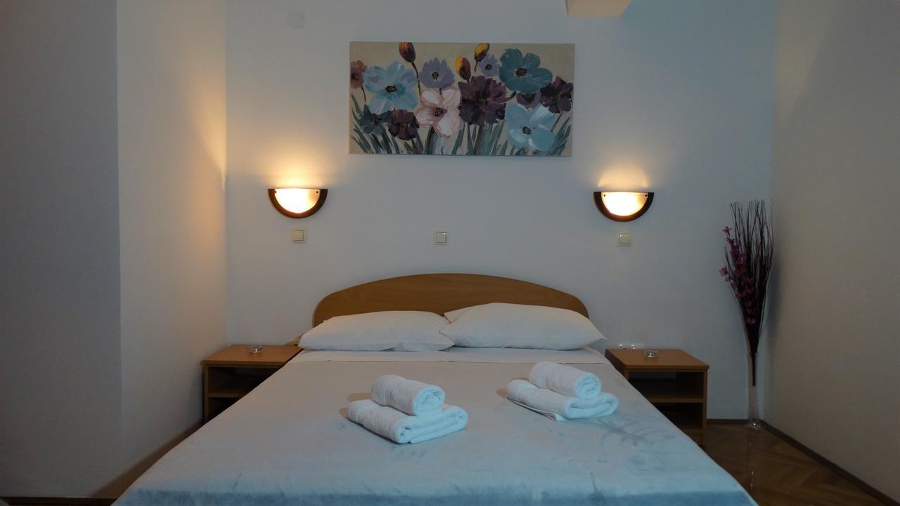 Guest House Mamut Каштела Экстерьер фото